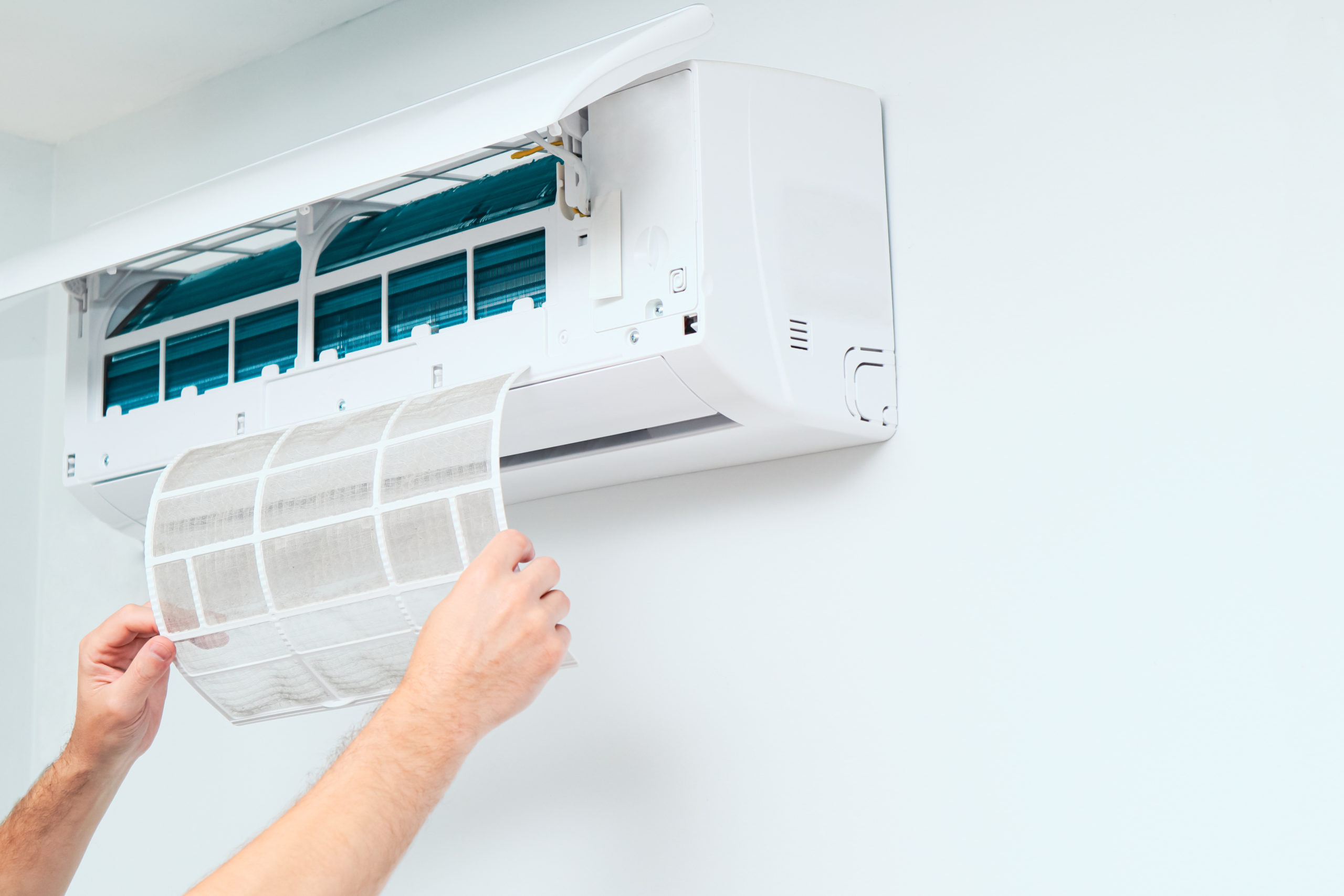 Changement d'un filtre a air d'une climatisation